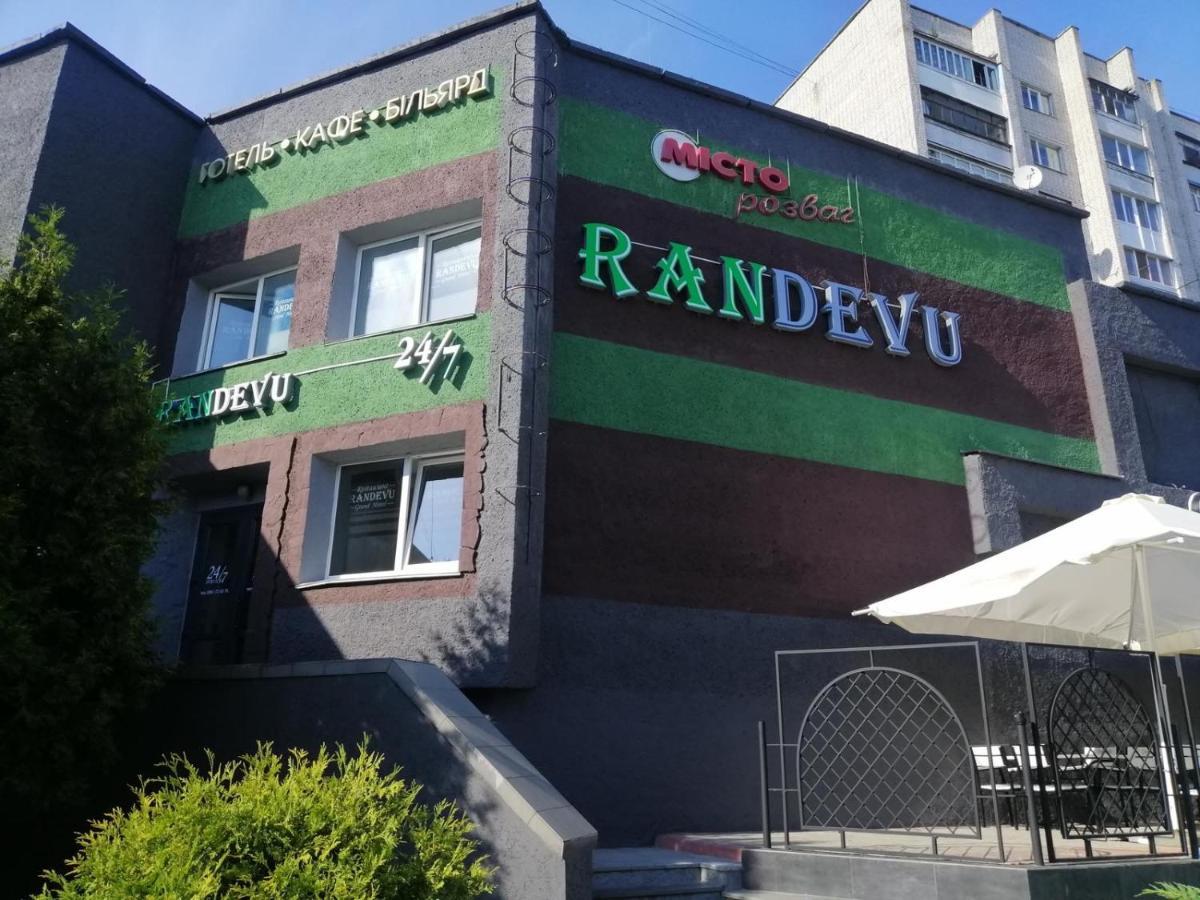 Randevu Hotel Zsitomir Kültér fotó